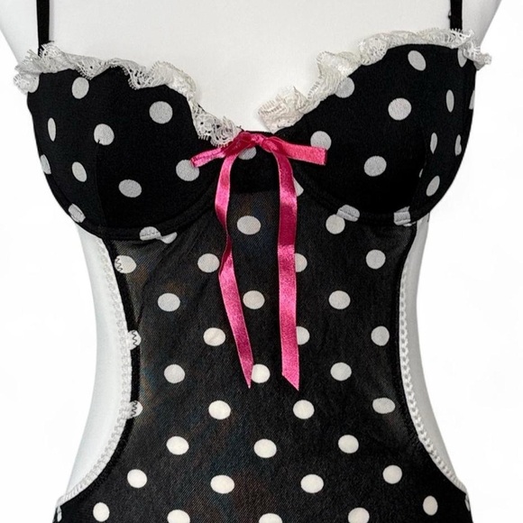 Victoria’s Secret Polka Dot Apron - Picture 2 of 5